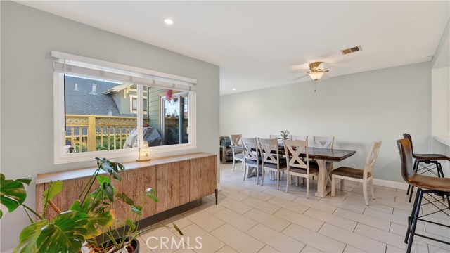 Detail Gallery Image 8 of 14 For 809 N Spurgeon St #2,  Santa Ana,  CA 92701 - 2 Beds | 2/1 Baths