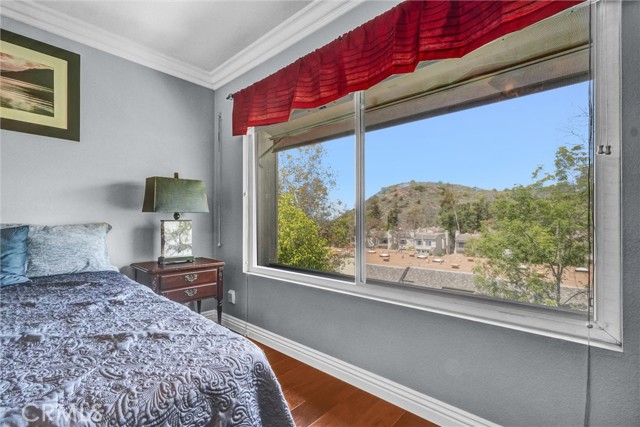 5927 E Creekside Avenue, Orange CA: https://media.crmls.org/medias/843230fc-7af7-45ca-9d14-61a8f1b579ee.jpg