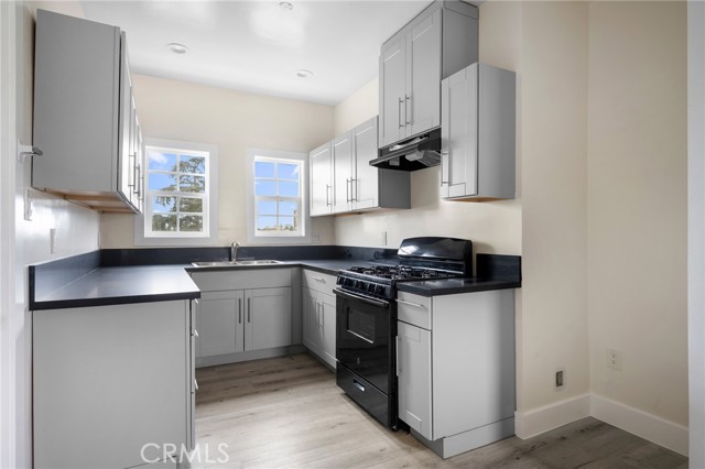 1641 S Catalina Street, Los Angeles CA: https://media.crmls.org/medias/84328db0-e9f8-4626-b508-9ef6855b6ad8.jpg