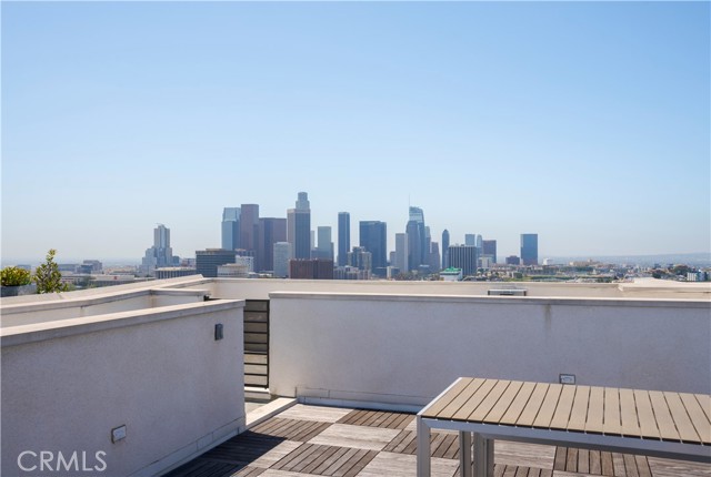 1029 White Knoll Drive, Los Angeles CA: https://media.crmls.org/medias/84329a0f-1dab-4f89-895e-6d13ff5a0f74.jpg