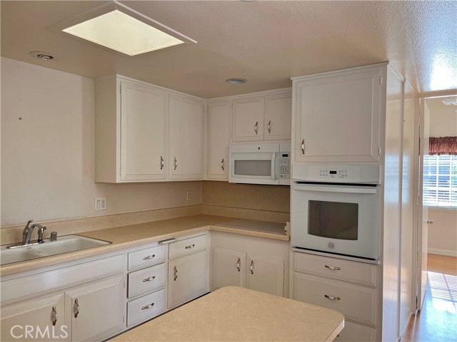 Detail Gallery Image 8 of 21 For 13401 St. Andrews Drive, M6-128a, Seal Beach,  CA 90740 - 2 Beds | 2 Baths