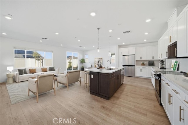 Detail Gallery Image 9 of 44 For 3211 E Avenue J-4, Lancaster,  CA 93535 - 3 Beds | 2 Baths