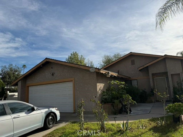 17053 Pinedale Court, Fontana CA: https://media.crmls.org/medias/8433aa69-e868-4e86-af7d-07124d945426.jpg