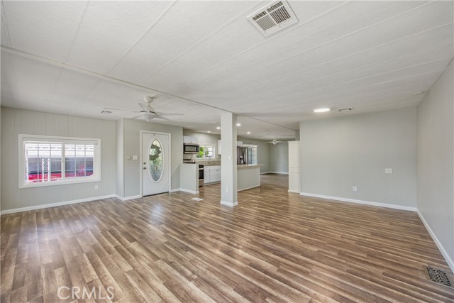 Detail Gallery Image 6 of 36 For 1186 Oakland Way, Corona,  CA 92882 - 2 Beds | 2 Baths