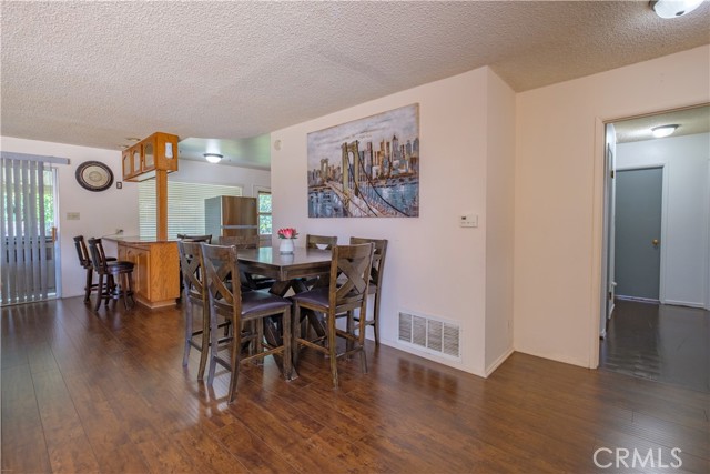 Detail Gallery Image 8 of 19 For 8841 California Ave, Riverside,  CA 92503 - 3 Beds | 2 Baths