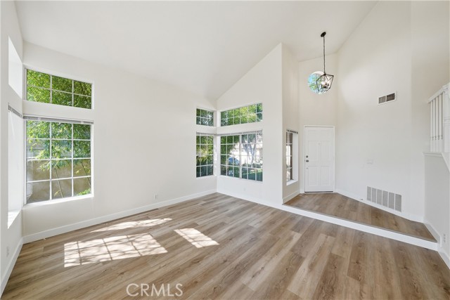 Detail Gallery Image 22 of 55 For 34 Reata, Rancho Santa Margarita,  CA 92688 - 4 Beds | 2/1 Baths