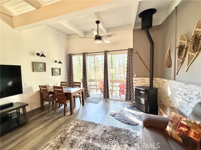24 Tyrol Lane, Mammoth Lakes CA: https://media.crmls.org/medias/84362d1a-ab71-4316-9b95-763a6656a343.jpg
