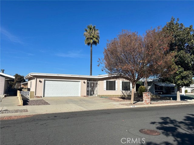 Detail Gallery Image 1 of 26 For 1349 Brentwood Way, Hemet,  CA 92545 - 2 Beds | 2 Baths