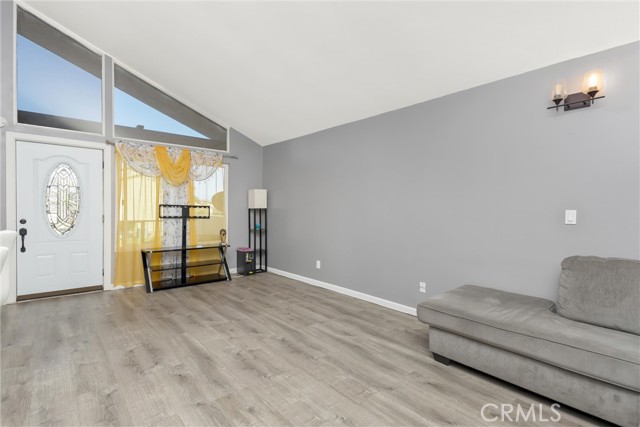 Detail Gallery Image 9 of 28 For 2056 Teak Ct, San Bernardino,  CA 92404 - 2 Beds | 1 Baths