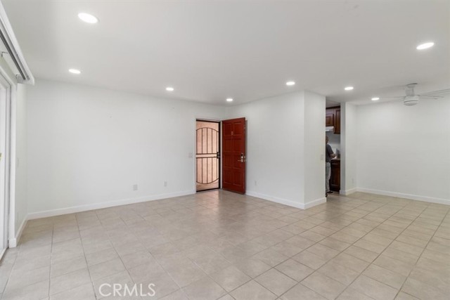 Detail Gallery Image 6 of 44 For 1044 Cabrillo Park #B,  Santa Ana,  CA 92701 - 2 Beds | 1 Baths