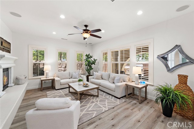 4 Dennis Lane, Ladera Ranch CA: https://media.crmls.org/medias/84384f06-2037-4f5a-954c-46d2721ef69e.jpg