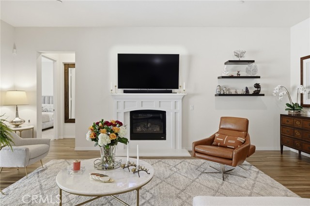 Detail Gallery Image 10 of 46 For 4977 Hydepark, Agoura Hills,  CA 91301 - 4 Beds | 2/1 Baths