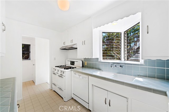 Detail Gallery Image 10 of 19 For 333 Locust St, Laguna Beach,  CA 92651 - 2 Beds | 1 Baths