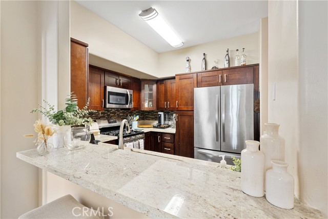 Detail Gallery Image 7 of 34 For 5500 Torrance Bld #A111,  Torrance,  CA 90503 - 3 Beds | 2 Baths