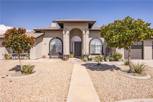 Detail Gallery Image 3 of 75 For 11123 Hickory Ave, Hesperia,  CA 92345 - 4 Beds | 2/1 Baths