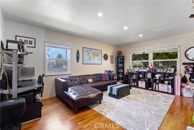 2300 Graham Avenue, Redondo Beach, California 90278, ,Residential Income,Sold,Graham,NP23142072