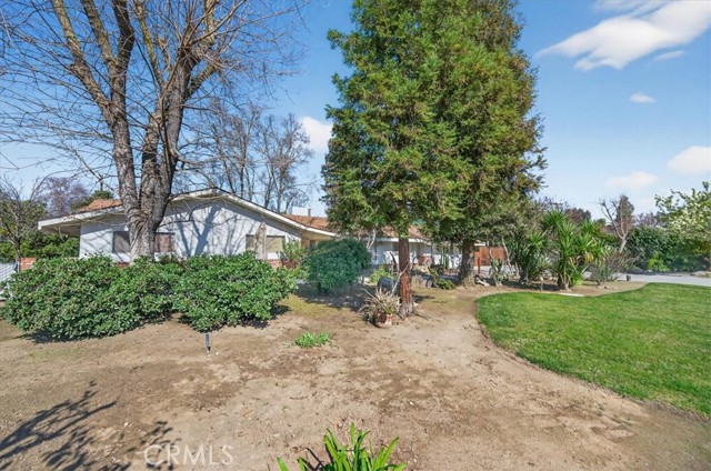 Detail Gallery Image 70 of 74 For 5867 E Club View, Fresno,  CA 93727 - 4 Beds | 2/1 Baths