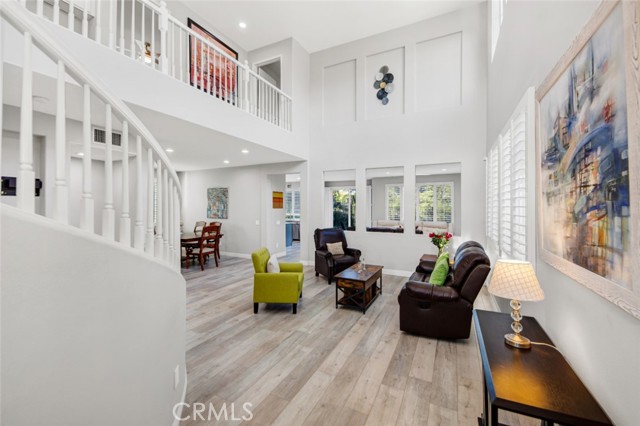 11226 Ravenna Lane, Porter Ranch CA: https://media.crmls.org/medias/843cc127-7bdd-4a5f-8aad-cea3e1b1b926.jpg
