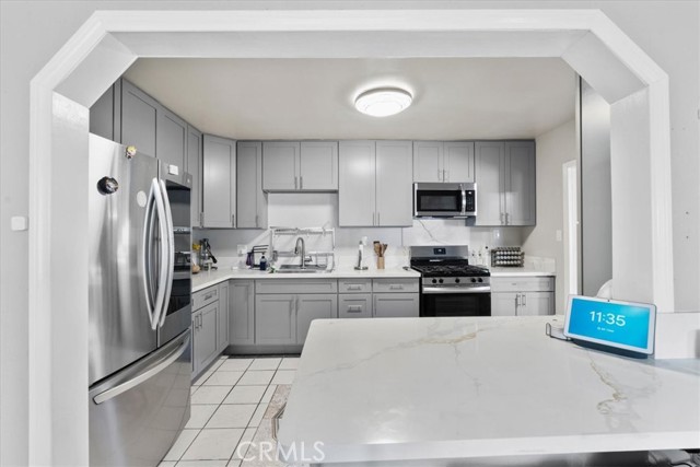 3350 Jennie Street, Jurupa Valley CA: https://media.crmls.org/medias/843cddbf-3c58-4d33-ac67-f608d54414dd.jpg
