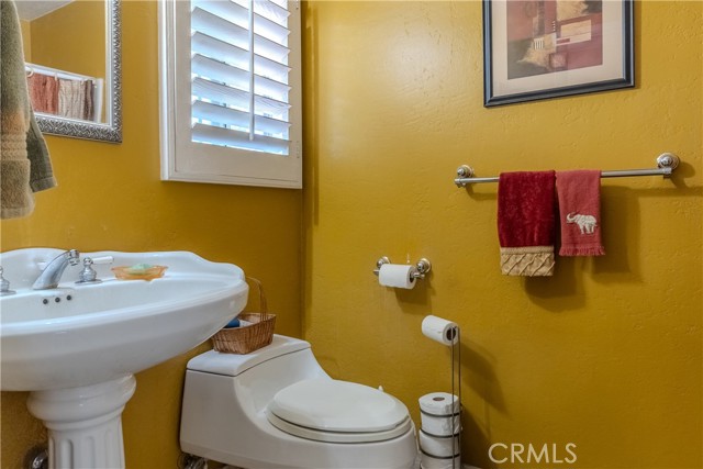 2241 N 1st Avenue, Upland CA: https://media.crmls.org/medias/843d2560-c393-4862-bcca-e3f7ab01a00e.jpg