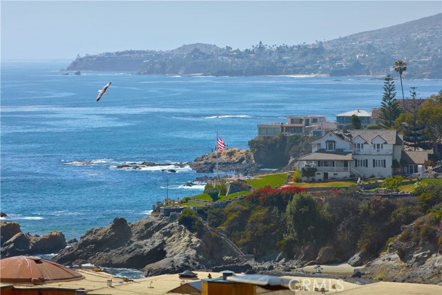 2621 Victoria Drive, Laguna Beach CA: https://media.crmls.org/medias/843e160d-0a43-4fc3-8fa6-6abe4a7548e5.jpg