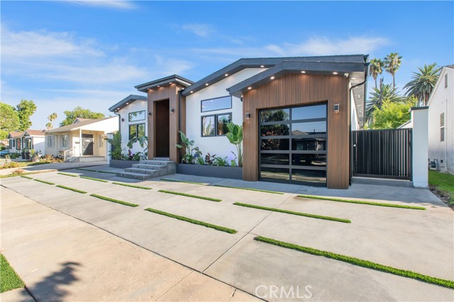 17336 Emelita Street photo 4