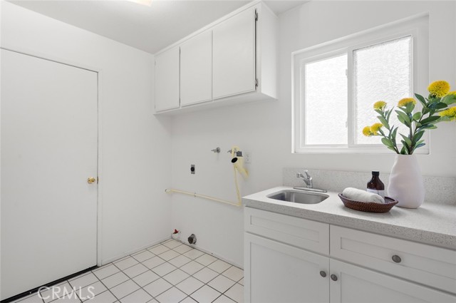 15539 Feldspar Drive, Chino Hills CA: https://media.crmls.org/medias/843e5f9b-bbff-4f8d-96a2-2fc6f2062a9d.jpg