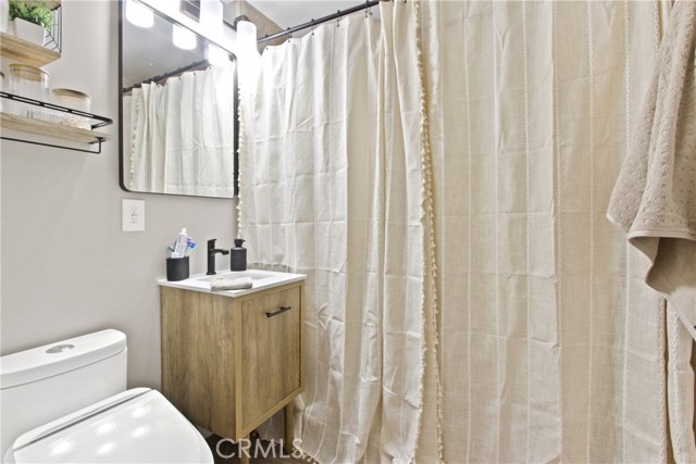 Detail Gallery Image 9 of 16 For 13100 Oak St, Whittier,  CA 90602 - 2 Beds | 2 Baths