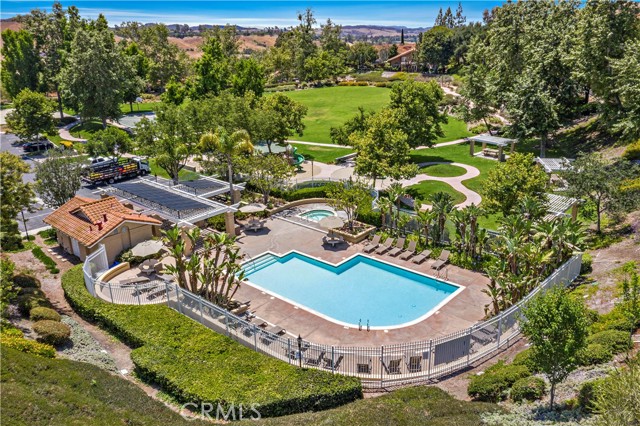 30 Calle Estero, Rancho Santa Margarita CA: https://media.crmls.org/medias/843ecf55-5087-4d67-8adb-efe9fa832333.jpg