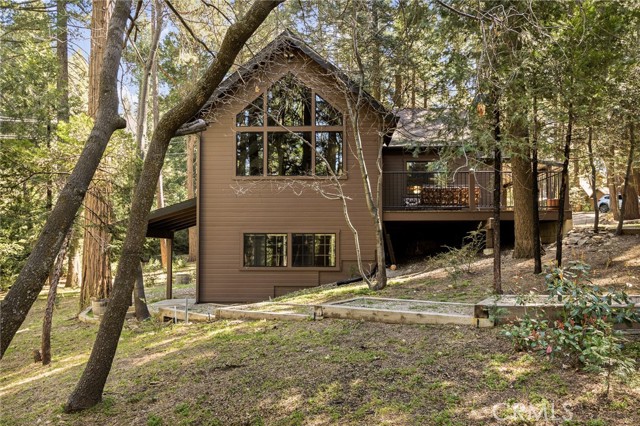 Detail Gallery Image 10 of 38 For 27902 Squirrel, Lake Arrowhead,  CA 92352 - 3 Beds | 2 Baths