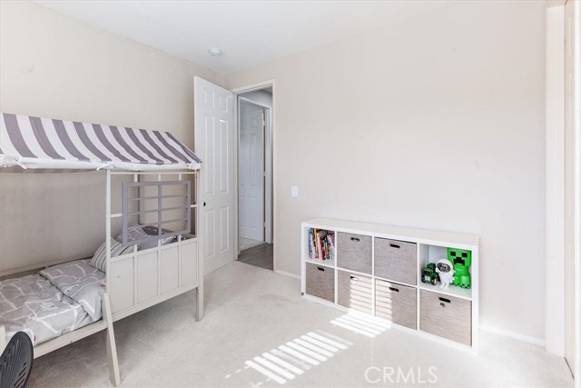 33 Craftsbury Place, Ladera Ranch CA: https://media.crmls.org/medias/84417725-18d8-4a63-8c54-d91c2d60e910.jpg