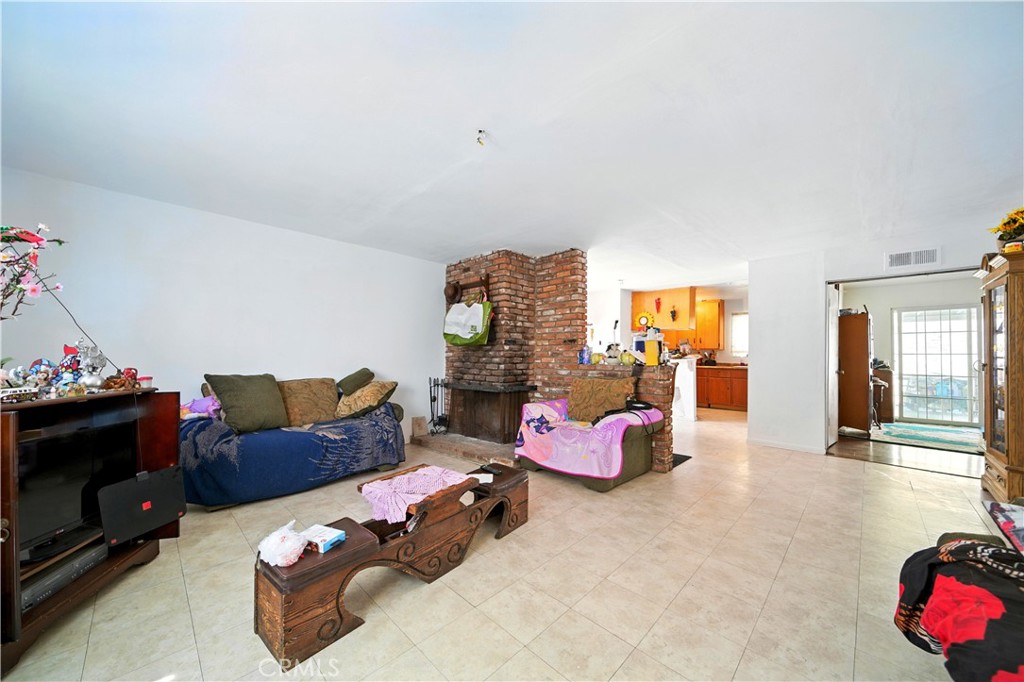 MLS #DW25149886 image #9