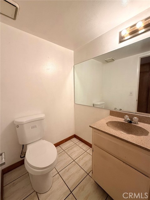 Detail Gallery Image 10 of 21 For 8939 Gallatin Rd #123,  Pico Rivera,  CA 90660 - 3 Beds | 2/1 Baths