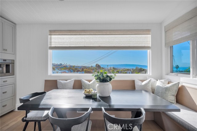 Detail Gallery Image 8 of 49 For 620 12th Street, Manhattan Beach,  CA 90266 - 5 Beds | 4/1 Baths