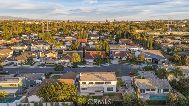 Detail Gallery Image 50 of 59 For 15335 Seine Cir, Irvine,  CA 92604 - 6 Beds | 4 Baths