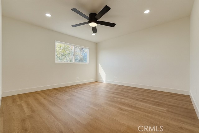 Detail Gallery Image 5 of 16 For 5548 Elmwood, San Bernardino,  CA 92404 - 4 Beds | 3 Baths