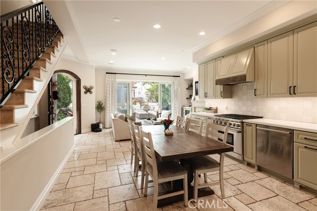351 30th Street, Hermosa Beach, California 90254, 4 Bedrooms Bedrooms, ,3 BathroomsBathrooms,Residential,For Sale,30th,SB25124501