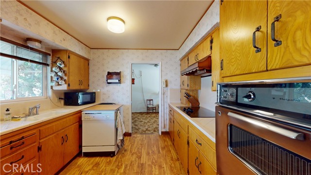 125 Hilton Street, Madera CA: https://media.crmls.org/medias/8443cc57-6f32-4c2f-a464-d9613ea2725b.jpg