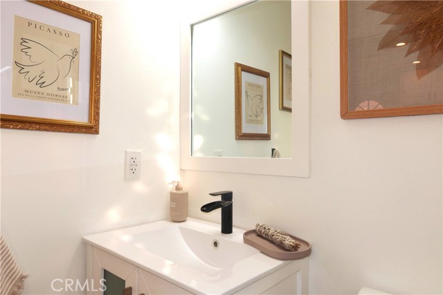 Detail Gallery Image 17 of 30 For 6602 De Celis Pl, Van Nuys,  CA 91406 - 1 Beds | 1 Baths