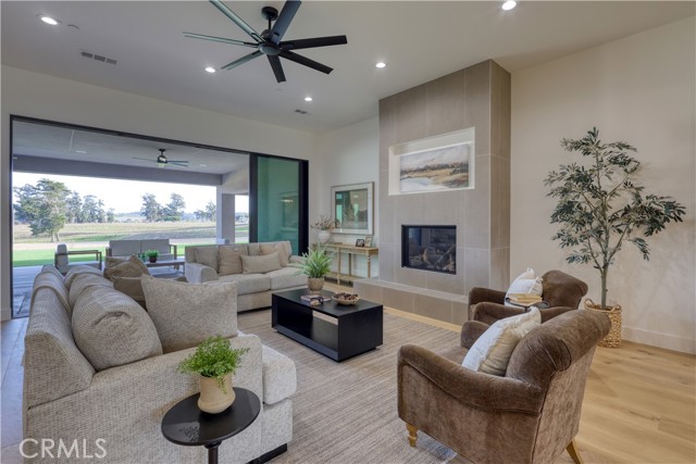 Detail Gallery Image 3 of 44 For 155 Vista Montana, Arroyo Grande,  CA 93420 - 5 Beds | 3/2 Baths