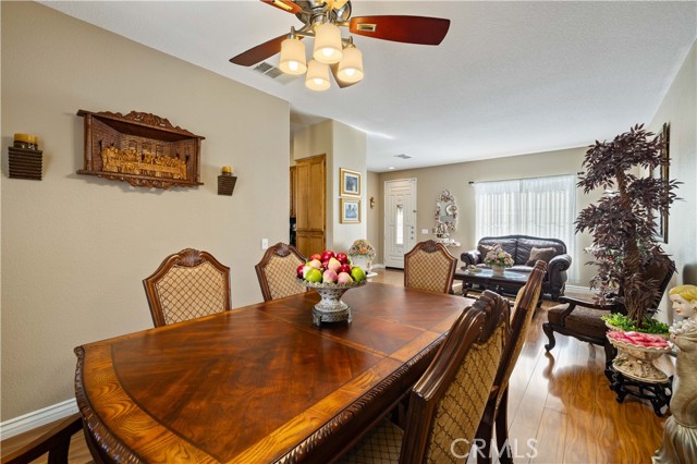 39243 Nicole Drive, Palmdale CA: https://media.crmls.org/medias/8444fdc0-0d13-4bdc-86b7-20128b1ed5f8.jpg