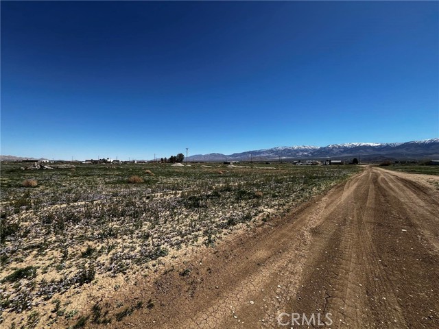 Detail Gallery Image 2 of 6 For 800 Sunset Ave, Lucerne Valley,  CA 92356 - – Beds | – Baths