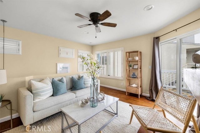 226 44th St, Manhattan Beach, California 90266, 1 Bedroom Bedrooms, ,Residential,Sold,44th St,SB22107069