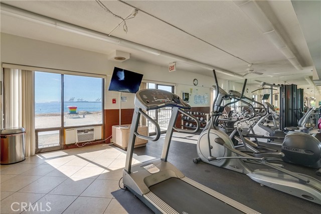1750 E Ocean Boulevard, Long Beach CA: https://media.crmls.org/medias/84474c37-c28e-4163-bd53-1019f1933530.jpg