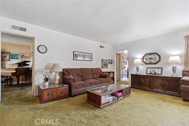 319 E Deodar Street, Ontario CA: https://media.crmls.org/medias/844768dd-790d-48c3-a94c-b3f57a73f773.jpg