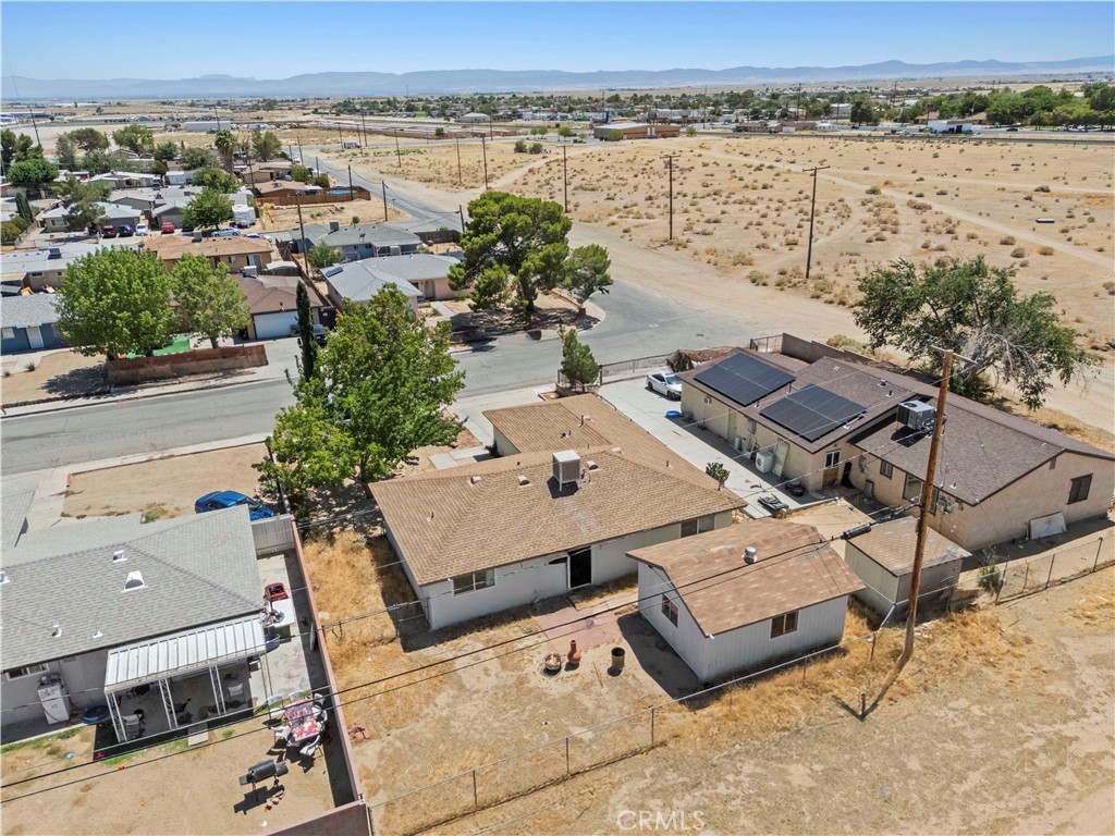 https://media.crmls.org/medias/84477a65-e66d-4548-90ad-19192dbe0cef.jpg?preset=X-Large