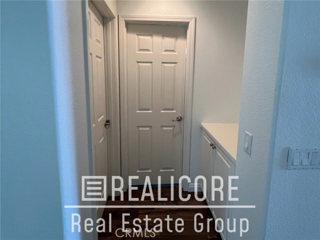 Detail Gallery Image 7 of 37 For 15806 Rock Point Ln, Fontana,  CA 92336 - 4 Beds | 2/1 Baths