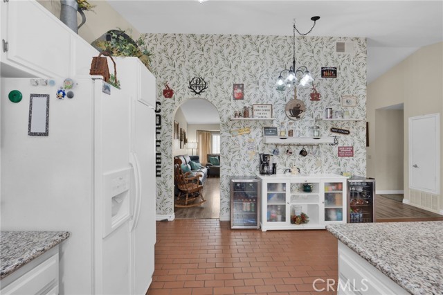 11359 Courtside, Victorville CA: https://media.crmls.org/medias/8449970c-1c13-4d4a-b0f7-d71a79d5a213.jpg