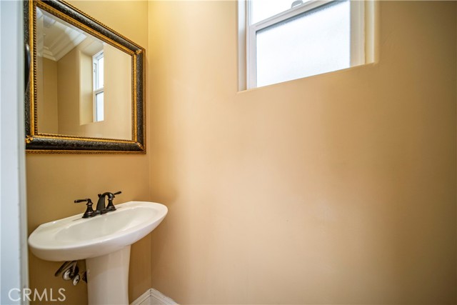 Detail Gallery Image 16 of 37 For 1207 Delaware St, Huntington Beach,  CA 92648 - 3 Beds | 3/1 Baths