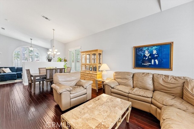 Detail Gallery Image 5 of 33 For 11729 Sleeper, Tustin,  CA 92782 - 4 Beds | 3/1 Baths